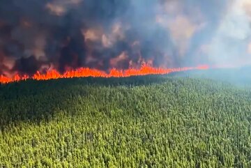 گسترش آتش‌سوزی جنگل‌ها در شرق کانادا