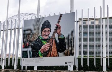 اثر عکاس ایرنا زنجان در مقابل مقر جهانی یونسکو به نمایش درآمد