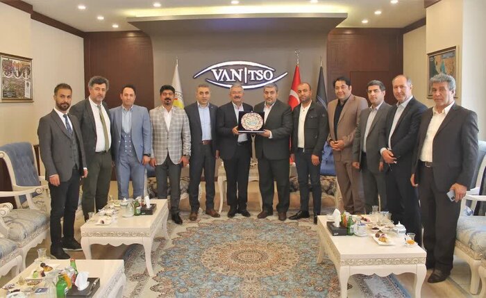 زمینههای گسترش تعامل مدیریت شهری خوی با شهرداریهای استان وان ترکیه قابل توجه است