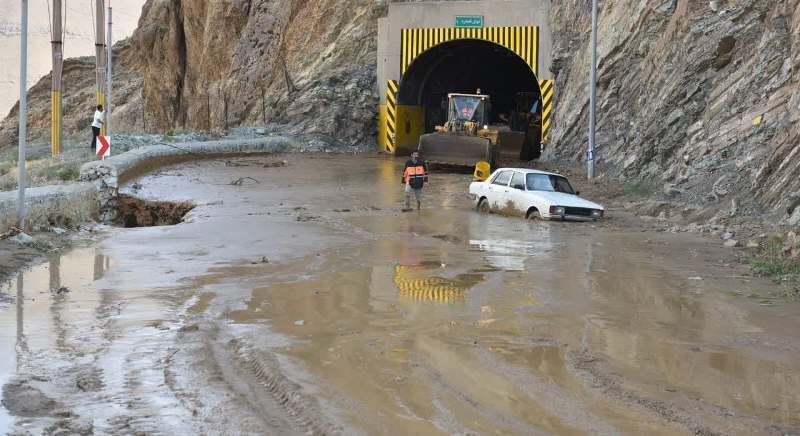 جاده کرج  -  چالوس همچنان بسته است  