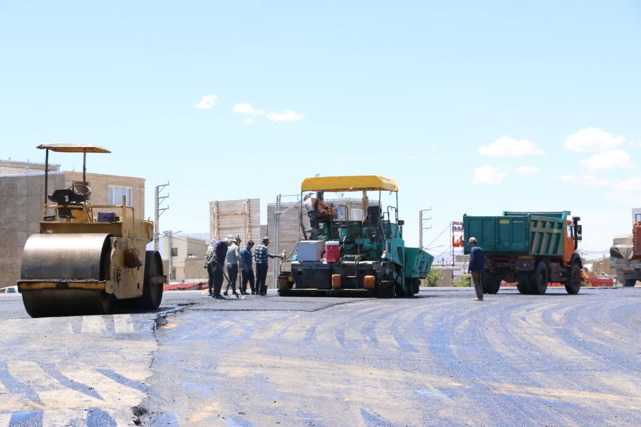 عملیات آسفالت ۱۳ روستای بخش اسماعیلیه اهواز با اختصاص قیر رایگان آغاز شد