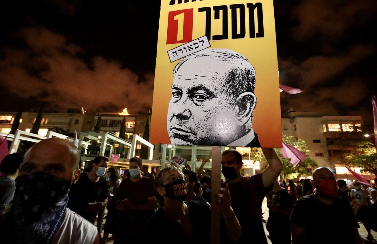 Tens of thousands protest against Netanyahu in occupied territories