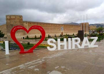 شهردار شیراز: اساتید صنایع دستی به طراحی نمادهای شهر جهانی ورود کنند