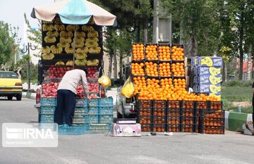 «میوه‌فروشی بلواری» کاسبی پرسود و بی‌قید و بند در سمنان