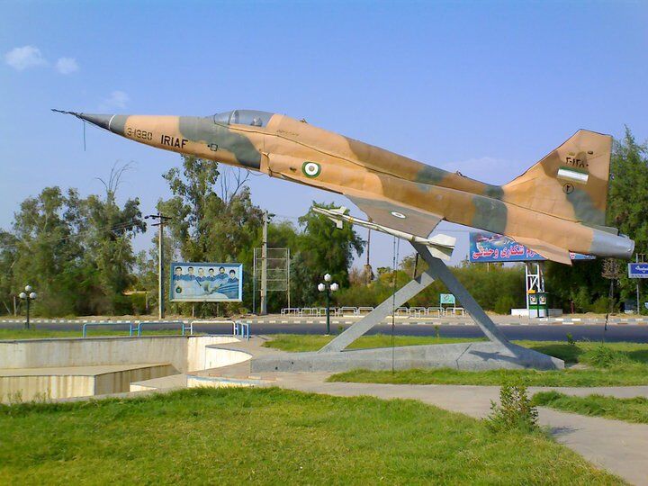 نام پرافتخار خلبانان شهید نیروی هوایی ارتش بر تارک پایگاه هوایی دزفول برازنده‌تر است