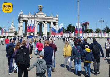 مردم مسکو، روز ملی روسیه را چگونه جشن گرفتند؟ + فیلم