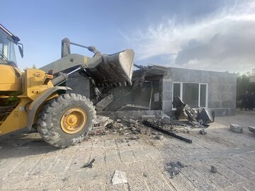 ۹۰ مورد ساخت وساز غیرمجاز در زمین‌های کشاورزی دماوند تخریب شد