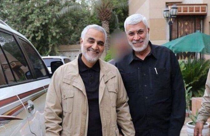 شاهد/وفد إعلامي إيراني يزور مكان اغتيال الشهيدين سليماني والمهندس