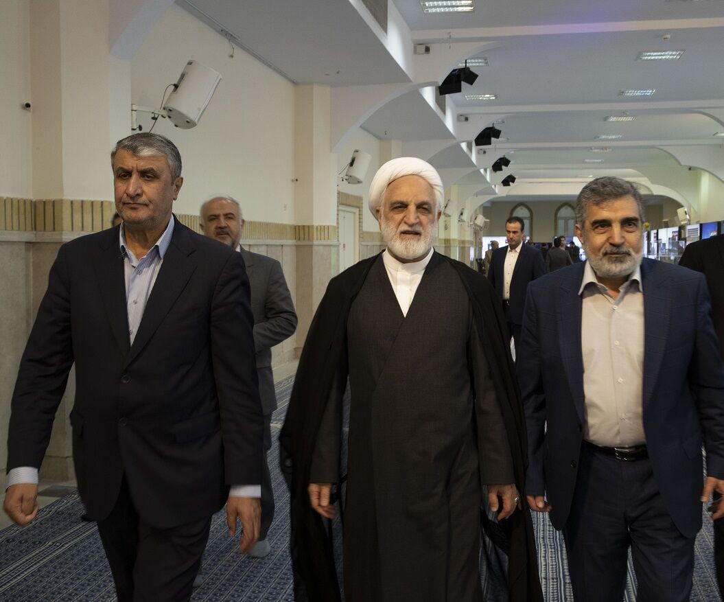 بازدید مقامات کشوری و لشکری از نمایشگاه دستاوردهای صنعت هستهای کشور ...