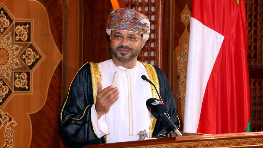 El ministro de Exteriores de Omán: Irán y EEUU están cerca de finalizar un acuerdo sobre la liberación de prisioneros