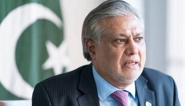 پاکستان، قدرت‌های خارجی را برای کارشکنی در حل بحران اقتصادی سرزنش کرد