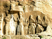 حفاری غیرقانونی در نزدیکی سنگ‌نگاره پیروزی اردشیر بابکان مربوط به سال گذشته است 