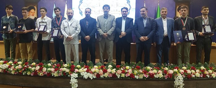 امیرآبادی: دولت با ارائه تسهیلات مانع مهاجرت نخبگان کشور شود