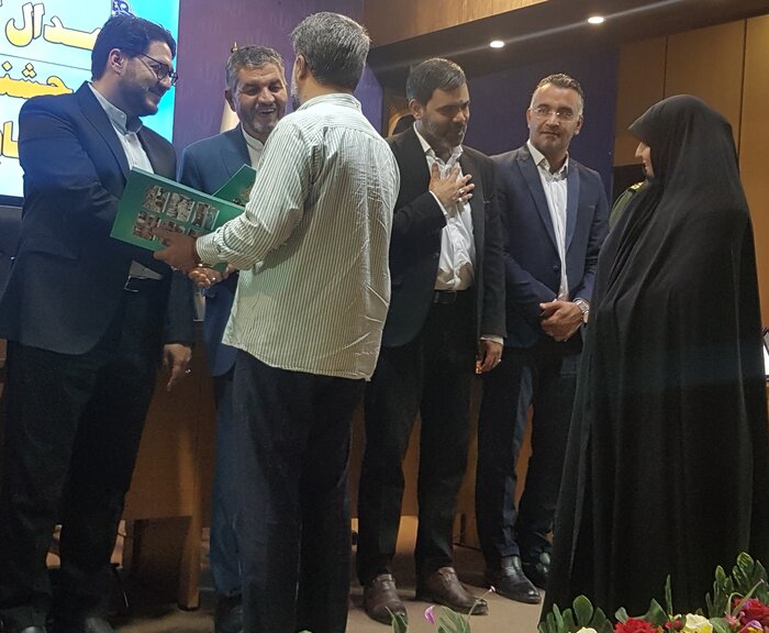 امیرآبادی: دولت با ارائه تسهیلات مانع مهاجرت نخبگان کشور شود