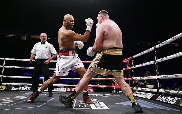 خط و نشان بوکسور انگلیسی برای قهرمان جهان؛ اگر نمیترسی بیا مبارزه کنیم!