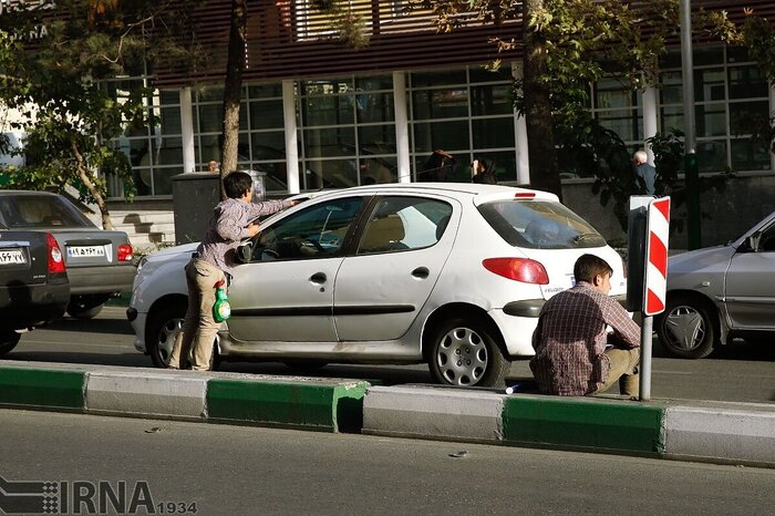  جولانِ کودکان مُتکدی در "شهرِ دوستدارِ کودک" اصفهان