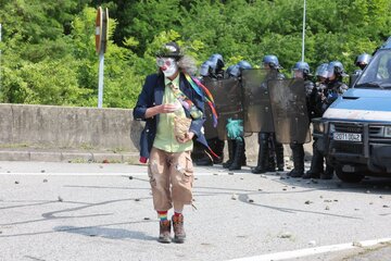 France : la manifestation des « écolos » contre le projet de tunnel Lyon-Turin