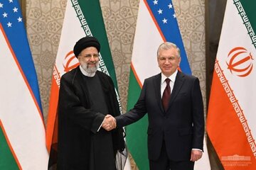 Le président de l'Ouzbékistan arrive à Téhéran