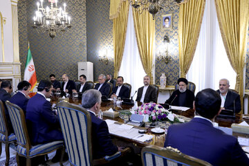 Iran-Ouzbékistan : Raïssi a exhorté les ministres concernés des deux pays à présenter une liste de marchandises bénéficiant de tarifs préférentiels sur la base d'un accord bilatéral 