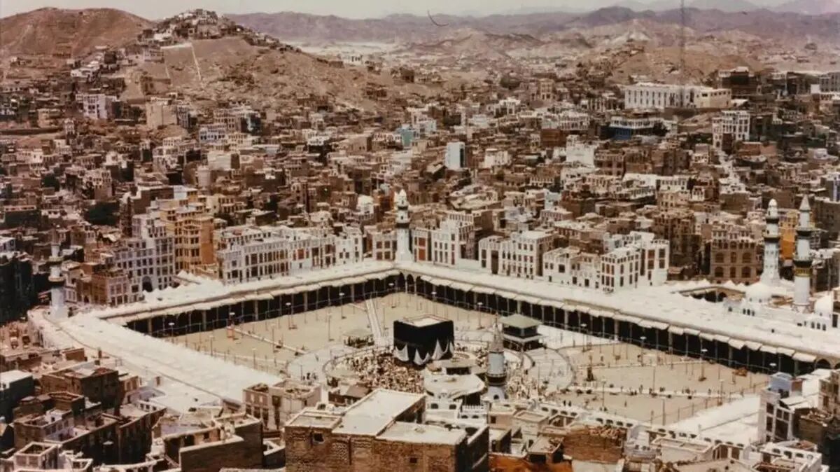 نخستین جهانگرد ایرانی چگونه اولین مستند خانه خدا را ساخت؟+ فیلم
