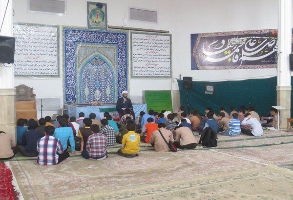 امام جمعه یزد: مدارس و مساجد مهمترین پایگاه‌های ساماندهی مسائل اجتماعی است