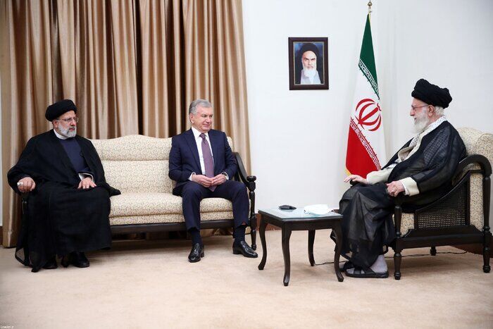 Iran, Uzbekistan must use potentials to expand ties: Supreme Leader 