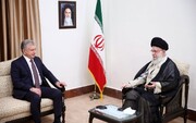 El Líder Supremo: Irán y Uzbekistán deben usar potenciales para expandir lazos