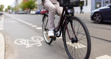 مشهد گواهینامه شهر دوستدار دوچرخه را از وزارت کشور دریافت کرد