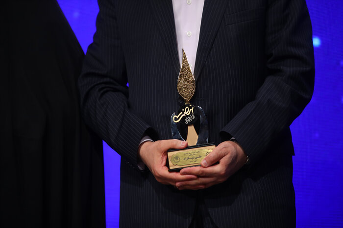 تقدیر از دختر ایران/ حجتالاسلام قمی: همه باید مبلغ اسلام باشند