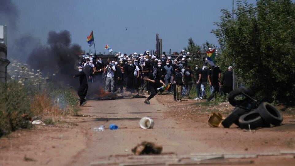 درگیری شدید معترضان دروزی و پلیس صهیونیستی در جولان اشغالی/ ۱۲ نظامی صهیونیست زخمی شد+فیلم