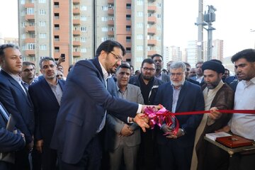 یک‌هزار و ۲۰۲ واحد مسکونی با حضور وزیر راه در آذربایجان‌غربی افتتاح شد