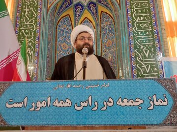 امام جمعه قصرشیرین: همه باید از مروجان و مبلغان واقعی غدیر باشیم