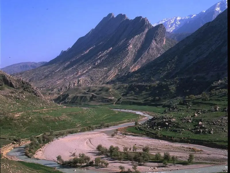 در سفر به باشت از کجا دیدن کنیم؟