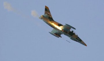 حمله هوایی دوباره به مواضع تروریستها در سوریه/ ورود تجهیزات نظامی جدید اشغالگران آمریکایی