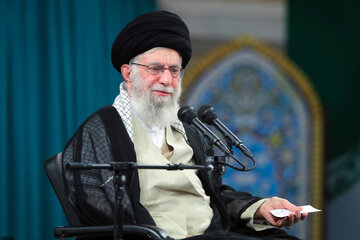 Rencontre des familles des martyrs avec l'ayatollah Khamenei