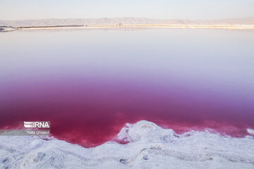 Lago Maharlu en el sur de Irán
