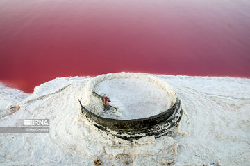 Lago Maharlu en el sur de Irán
