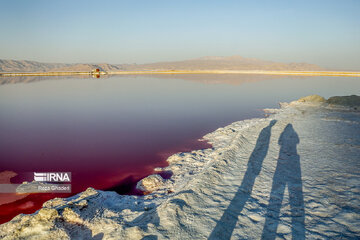 Lago Maharlu en el sur de Irán
