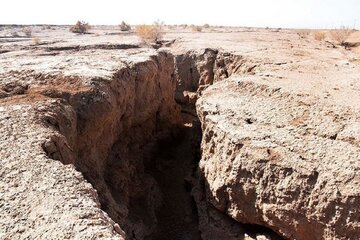 آبخوان‌های دشت اصفهان تا سال ۱۴۰۹ بطور کامل تخلیه می‌شود