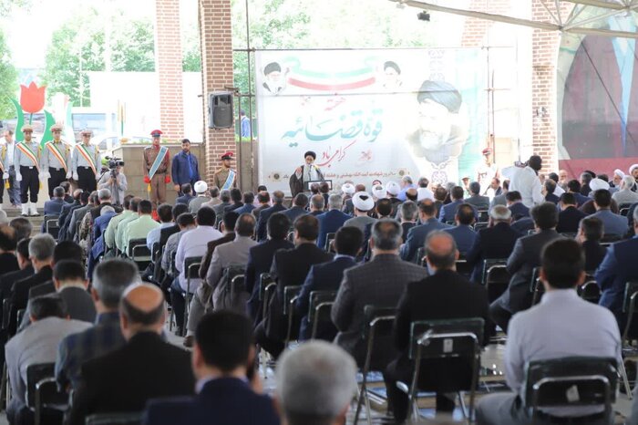 امام جمعه تبریز: دوری از شعارزدگی و تئوریپردازی رمز موفقیت دستگاه قضائی است