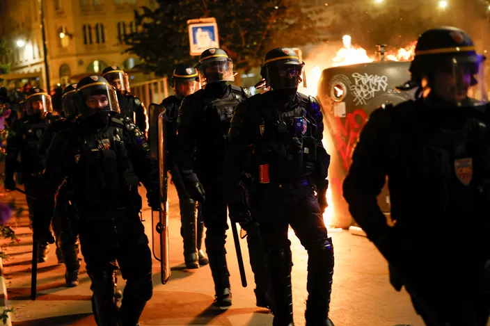 شورش مردم فرانسه علیه خشونت پلیس؛ ۹۹۴ بازداشتی تنها در یک شب