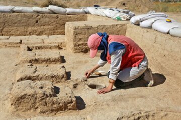 کاوش های باستان‌شناسی محوطه ویرانشهر فاروج از سر گرفته شد