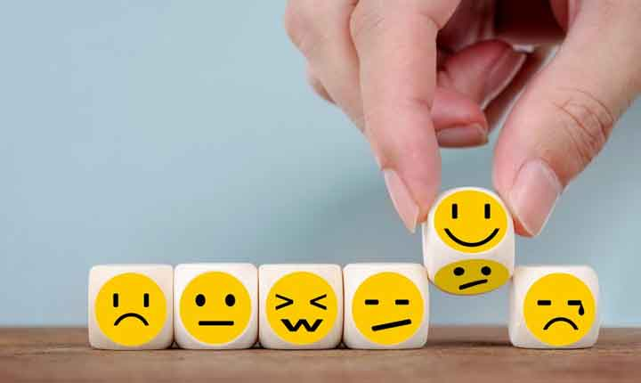 ۱۰ مشکلی که بعد یائسگی باید حواستان به آنها باشد