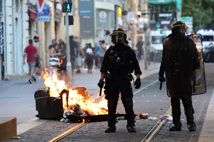 ناآرامی‌های فرانسه؛ «فوران خشم» چندین ساله از خشونت و تبعیض