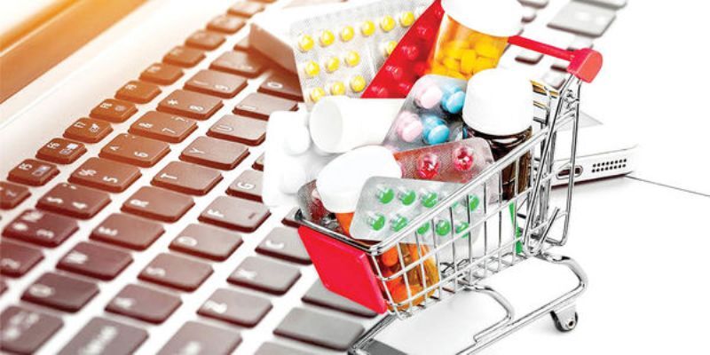 ممنوعیت خرید و فروش دارو در فضای مجازی/ کاربران فریب تبلیغات را نخورند
