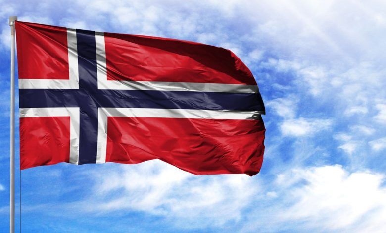 Norveçli siyasetçi gözlük çalmaktan gözaltına alındı