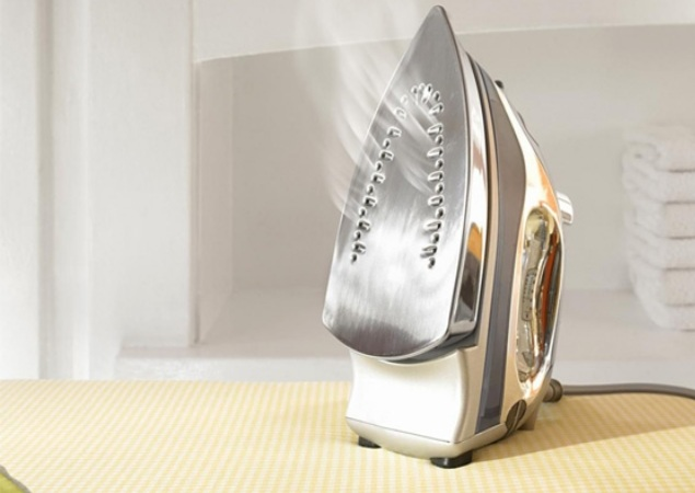 ترفندهای خانهداری؛ از کندن راحت برچسبها تا تمیز کردن لکهها