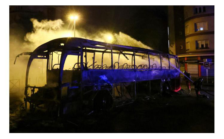 فرانسه و نشانه های مرگ مدنیت و دمکراسی