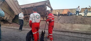 راه آهن سراسری تهران - جنوب در محدوده لرستان مسدود شد