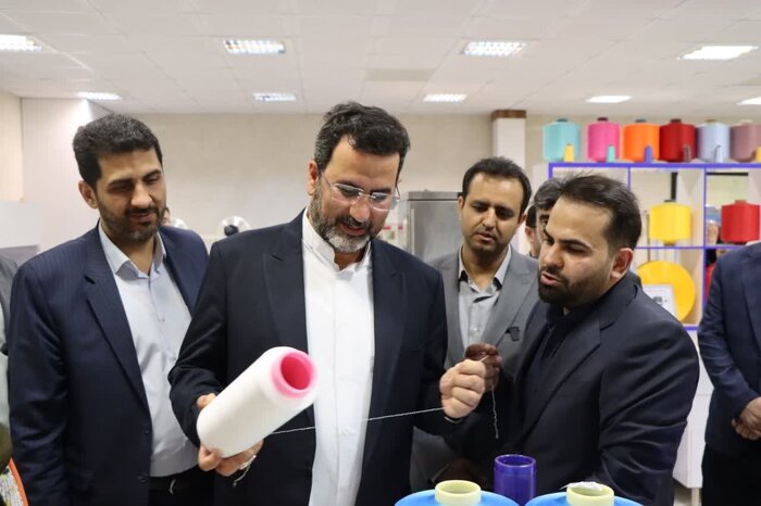 طرح توسعه در ۲ واحد تولیدی نخ در یزد به بهرهبرداری رسید